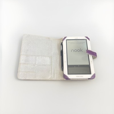 Barnes & Noble Nook 1st Edition 2GB, Wi-Fi, 6in - White - Not Working