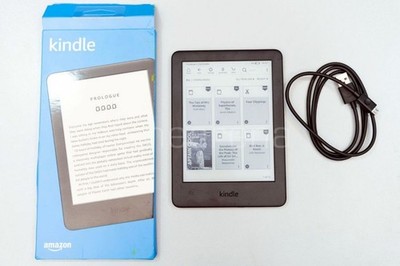 Amazon Kindle Paperwhite (10th Generation) 32GB, Wi-Fi - with
