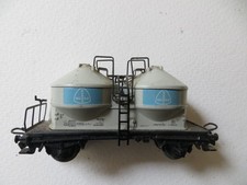 Wagon-silo Märklin HO 4661 Ucs 908 "Quarz Werke" .