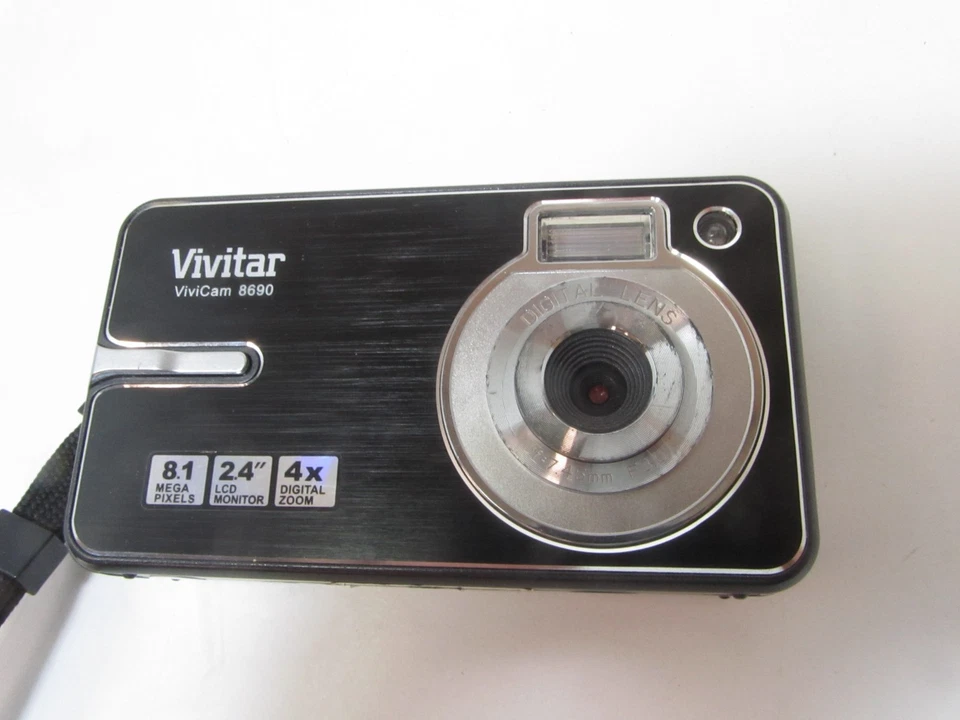Vivitar Vivicam 8690 Digital Camera Black 8.1MP + Lowepro Bag Good & Working - Image 2 of 4