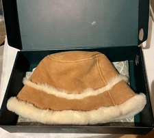New in box EMU Australia Sheepskin Bucket Hat - Chestnut Color, One size