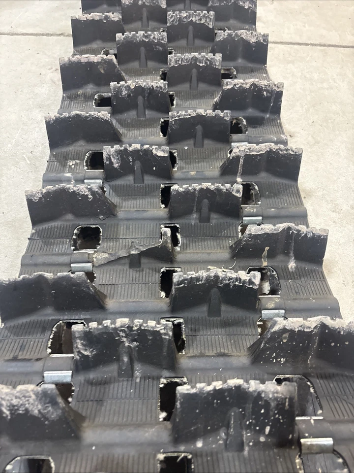 POLARIS SNOWMOBILE TRACK 163" LONG 2.4" PADDLES 2.86" PITCH 15" WIDE 5413621 409 - Image 2 of 4