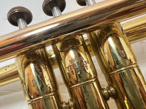 YAMAHA YTR-236 trumpet w/case - Picture 9 of 10