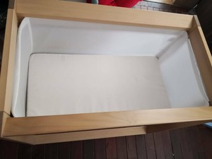boori waratah bassinet
