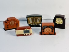 LOT OF 5: MINIATURE REPRO BAKELITE B-O TUBE RADIOS (ECKO/CROSLEY/WATT)