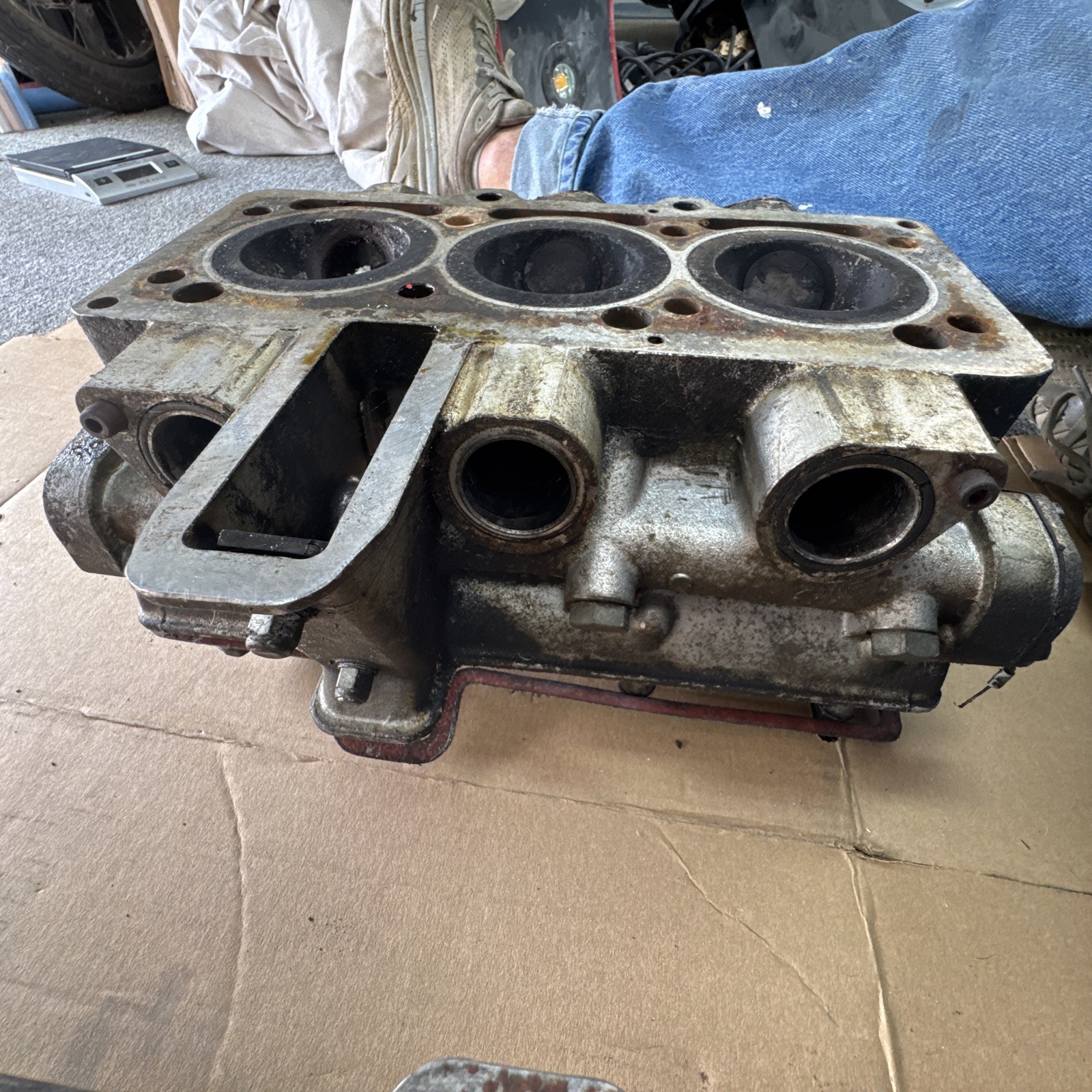 Citroen SM Maserati Merak Pair Of Cylinder Heads Used Cond. Needs Rebuilt 3.0