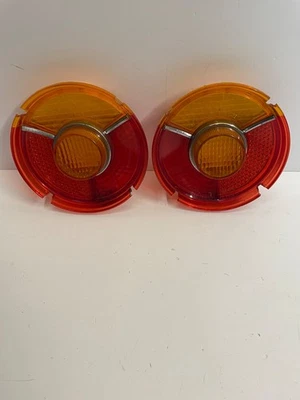 2 Cabochons de feux arrières BMW 2002 E10 droit + gauche Hella d'origine - Photo 1/4