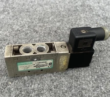 Numatics L12BA452B  1/4" NPTF, 24 VDC, 3.5 W, 46 SCFM Solenoid Valve Used