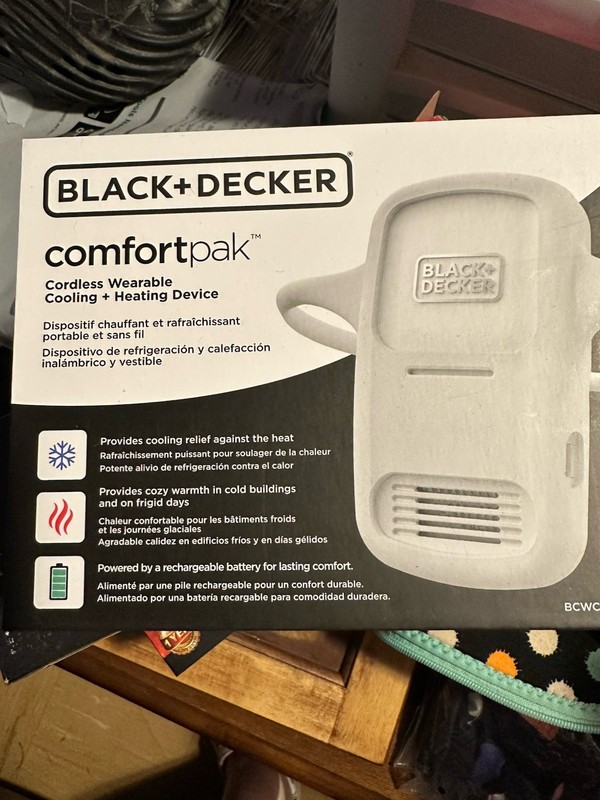 Black & Decker Comfortpak Wearable Cordless Cooling/ Heating Device (White)
