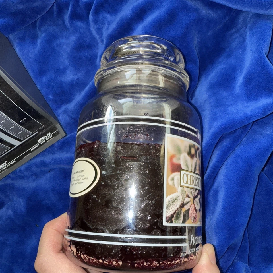 Yankee Candle Christmas Berries tarro de 22 oz banda negra calentador parcial 80 % Foto 3 de 4