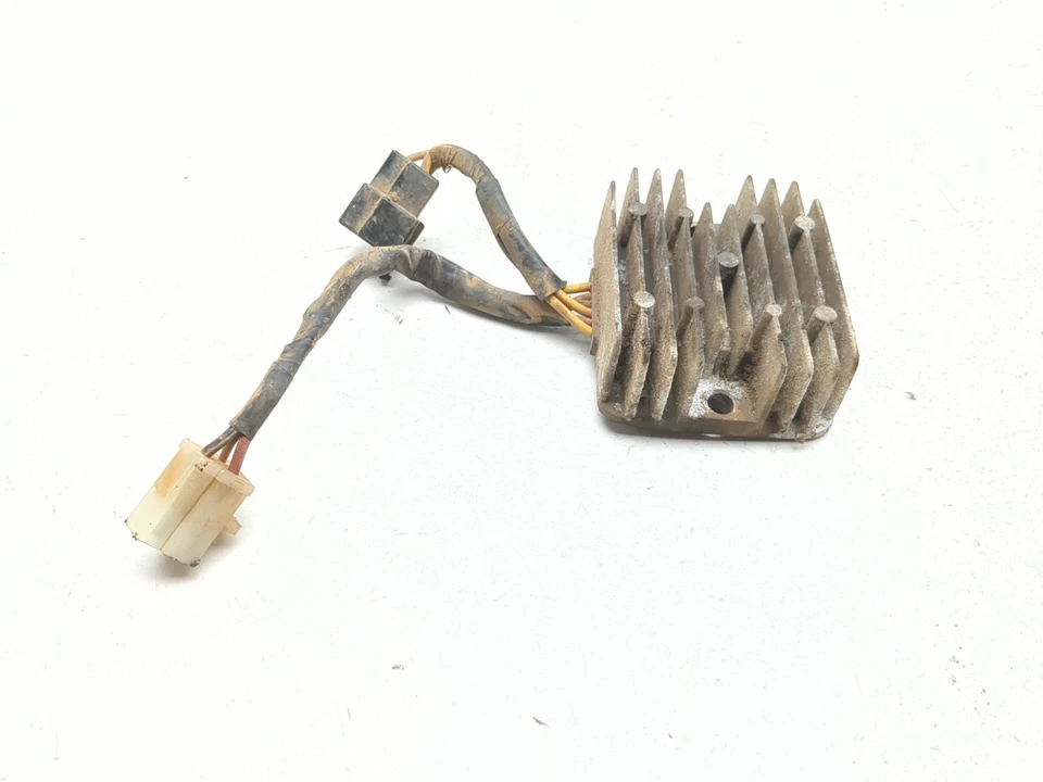 Regulador de voltaje rectificador 90-99 Suzuki DR350 Foto 4 de 4