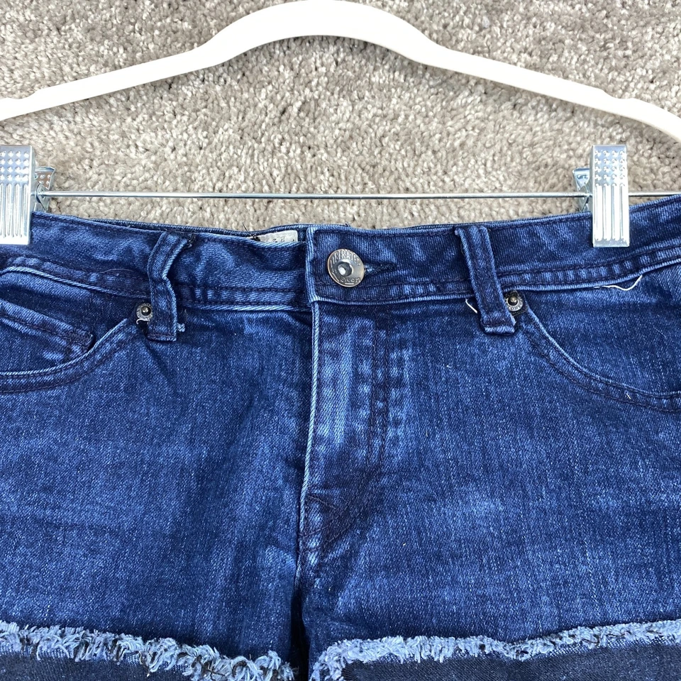Liberated By Volcom Inc. Denim Shorts Women's Size 7 Blue Low Rise 5-Pocket - Image 2 of 4