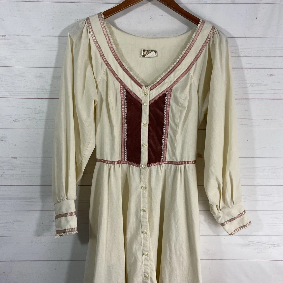 Vtg 70s Gunne Sax Long Prairie Dress Size 5 Ivory /Pink Lace & Ribbon Details - Image 2 of 4