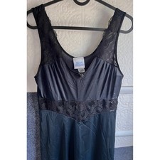Vintage Quiet Moments long night gown in black lace trim size M