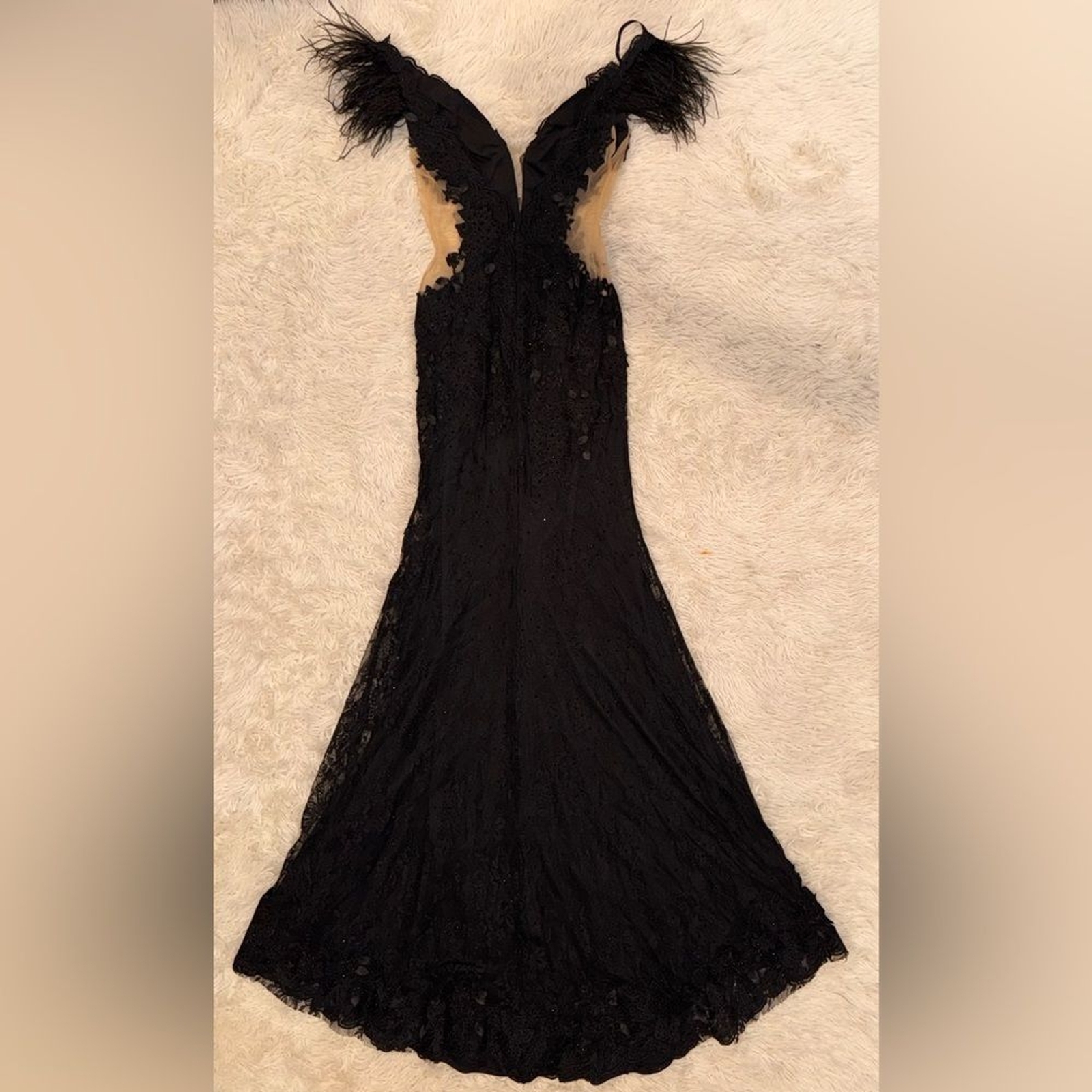 NWOT Mac Duggal 67782 Feather Cap Sleeve Lace Gown Size 0 Black
