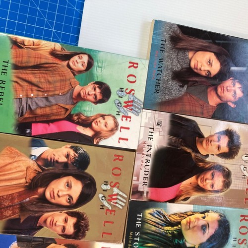 10 x Roswell (Roswell High) TV Series Tie-In Paperback Books Set Bundle 1-10 - Picture 7 of 13