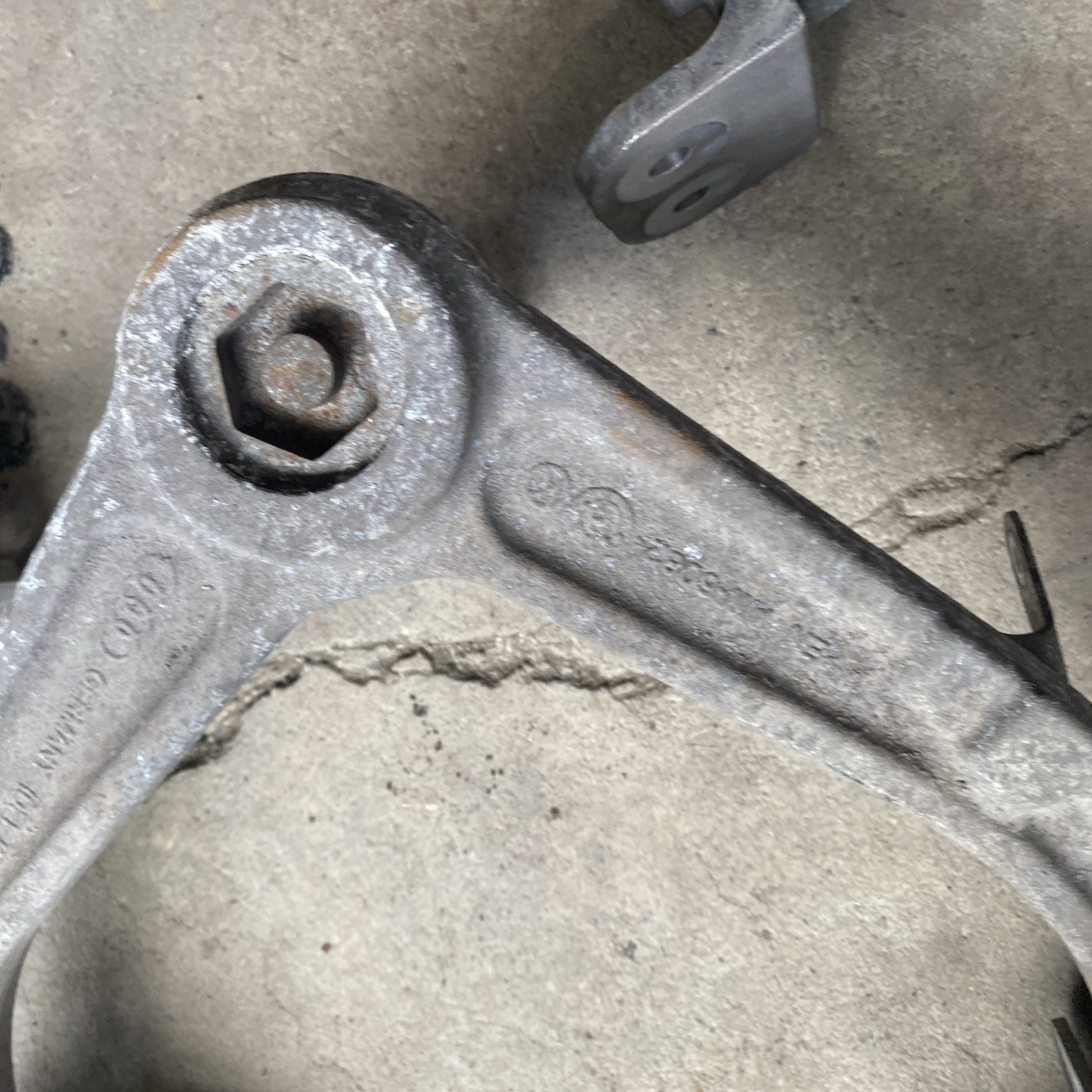 2014 2015 Audi R8 Rear Left Lower Upper Control Trail Link Arm Oem Joint 1325