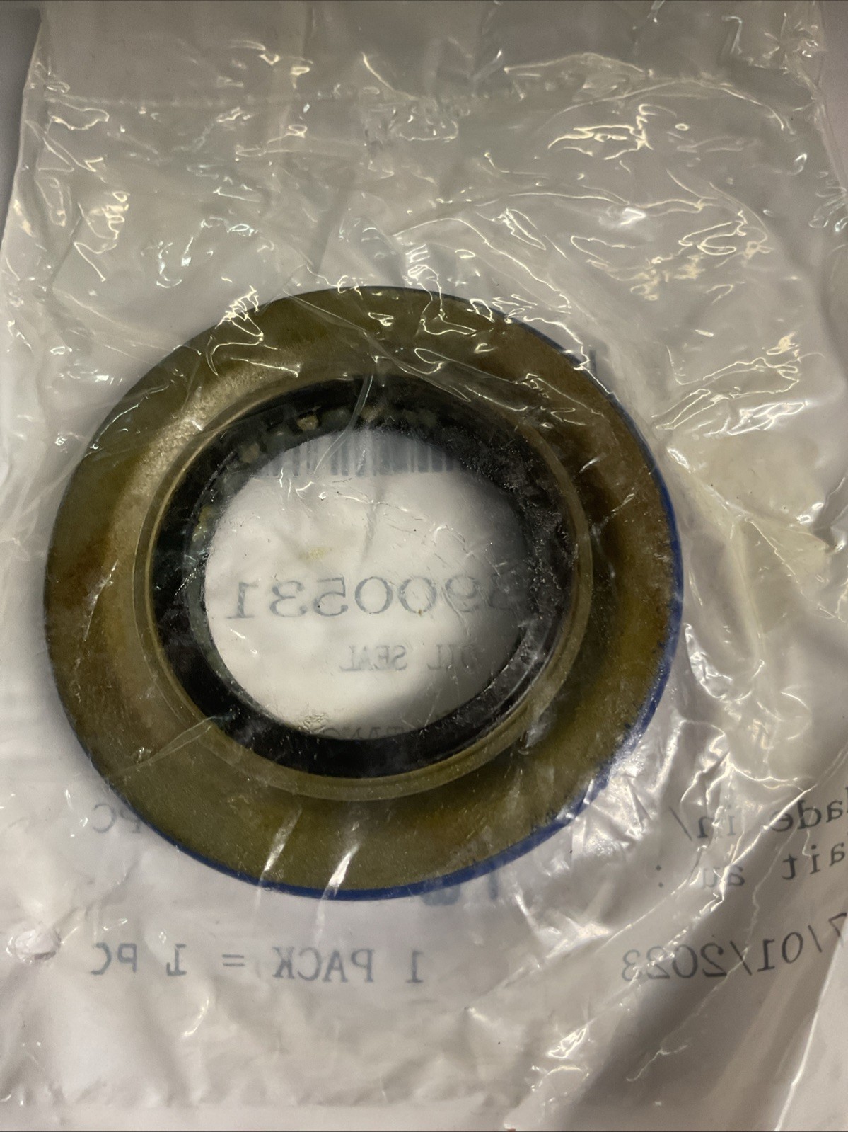 Seal - 715900531