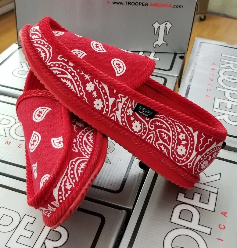 Red bandana hotsell house slippers