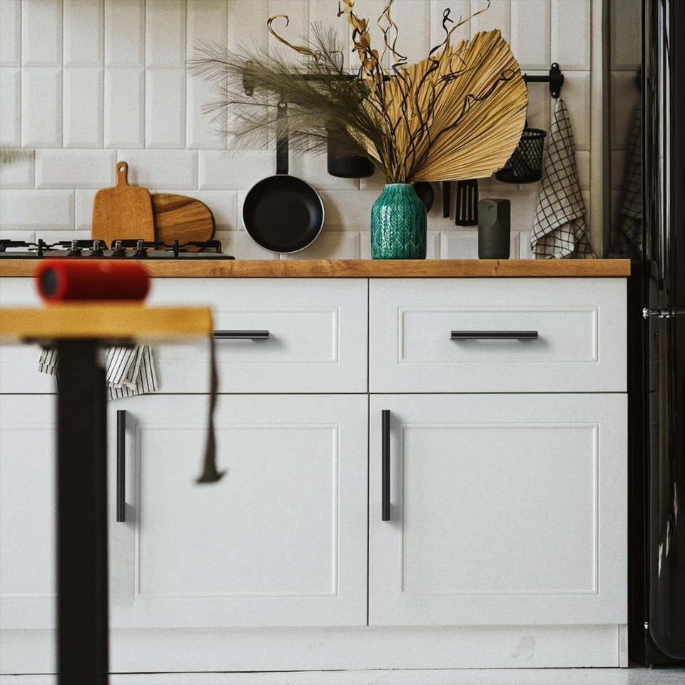 10 Pack 5" Black and Gold Pulls Knurled Kitchen Handles