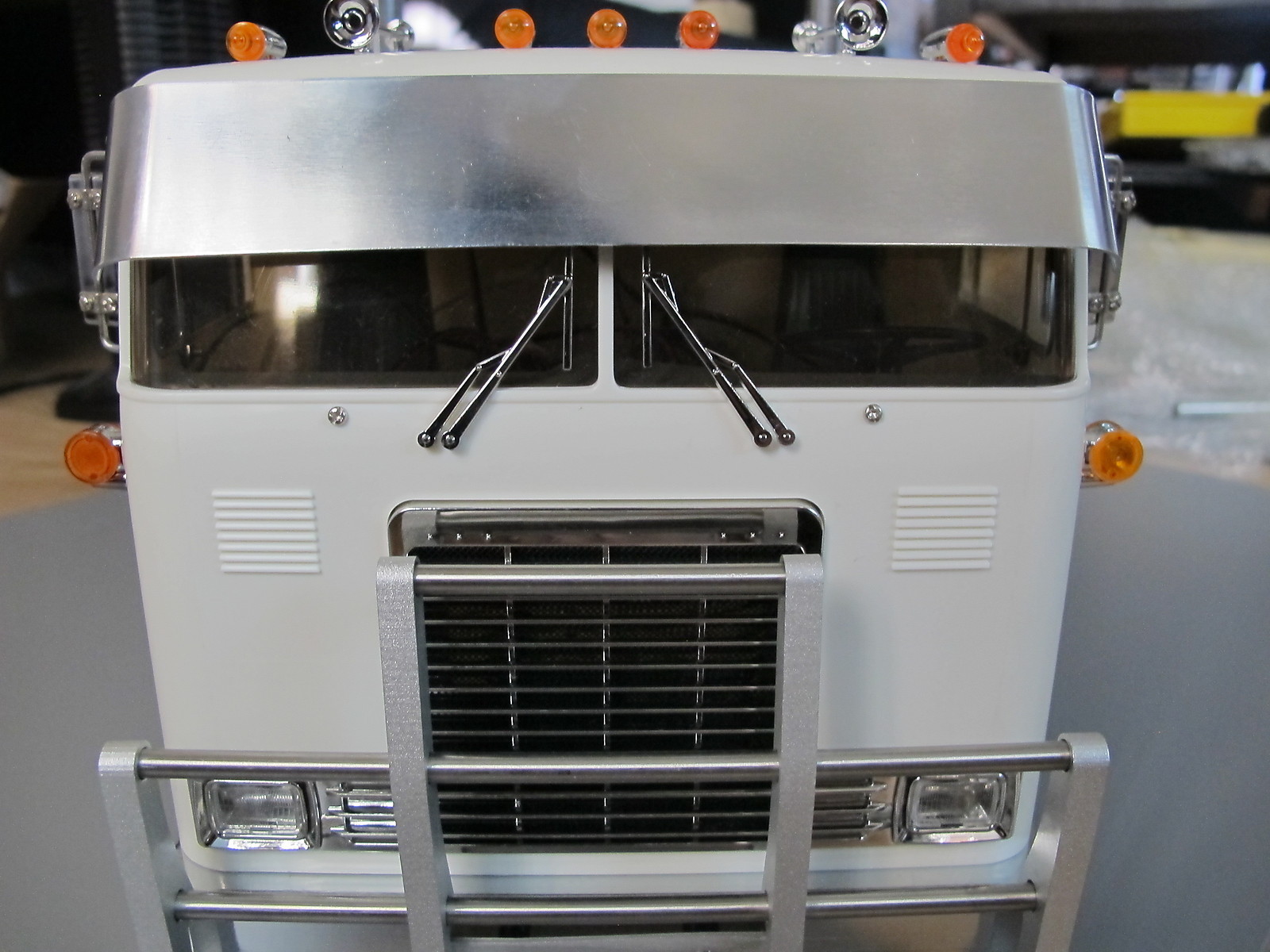 Tamiya RC 1/14 Globeliner Piastra Visiera Solare Semi Camion Caduta - Foto 11