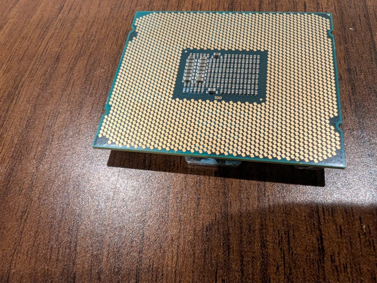 Intel Core i9-10980XE Extreme Edition Processor, 3 GHz, 18 Intel Core i9-10980XE Extreme Edition Processor, 3 GHz, 18