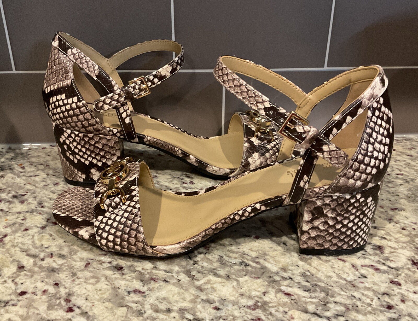 APL MICHAEL KORS sandalo donna taglia 7 5 M Natalie tacco a blocco 45R5KNTM2E naturale NUOVO