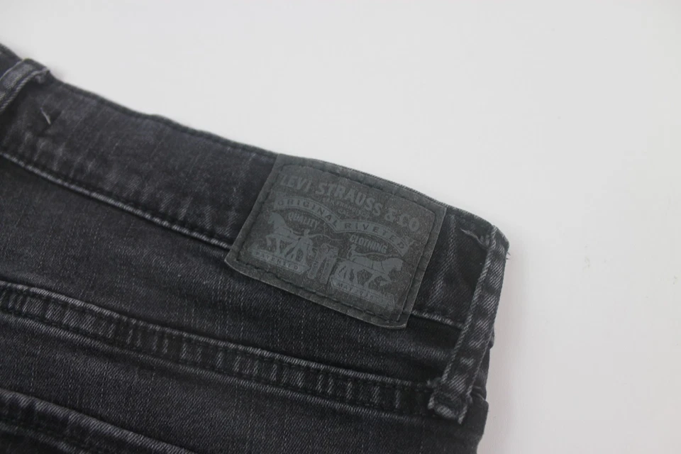 Levi 311 Shaping Skinny Black Jeans size 32 (1002)* - Image 2 of 2