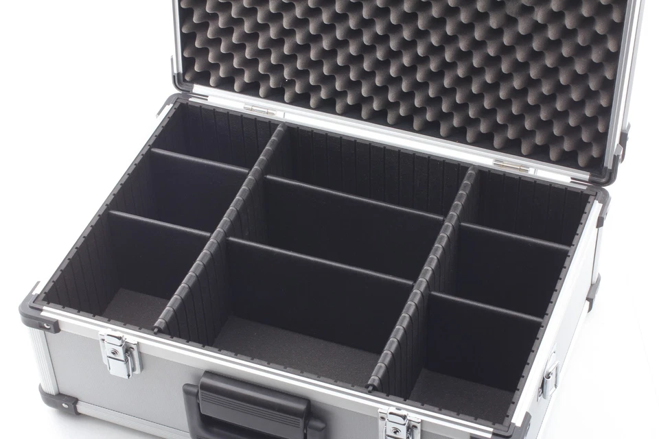 w/Key Strap [ Top Mint+ ] Zenza Bronica Aluminum Camera Trunk Case From JAPAN - Image 4 of 4