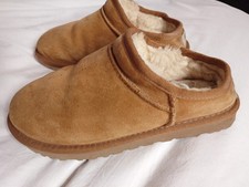 UGG Slippers Mules, SZ 4.5  Tan  Suede