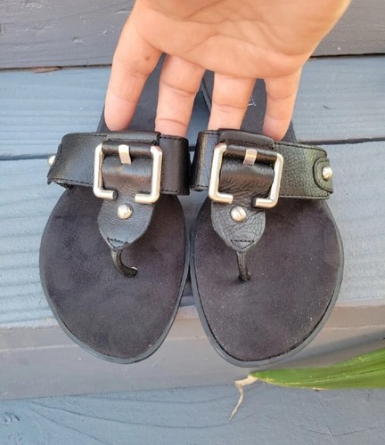 NINE WEST Women's Sz 7.5 M Black-silver Leather Flip Flops Sandals Thongs Buckle - Picture 2 of 5