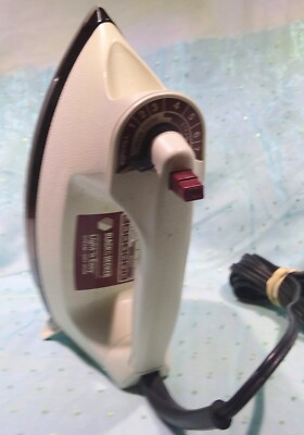 Black & Decker Light'nEasy Steam/Dry Iron
