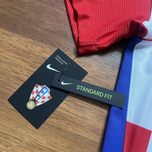 CROATIA NIKE 2020 EURO FOOTBALL HOME JERSEY #10 MODRIC SIZE “S” CD0695-100 - Picture 10 of 21
