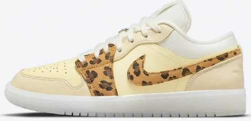 Jordan 1 Low SNKRS Day W