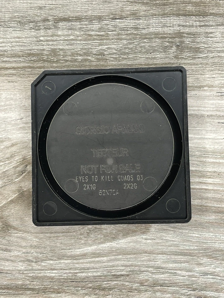 Mini paletas de sombras de ojos Giorgio Armani Eyes to Kill. TÚ ELIGES Foto 3 de 4