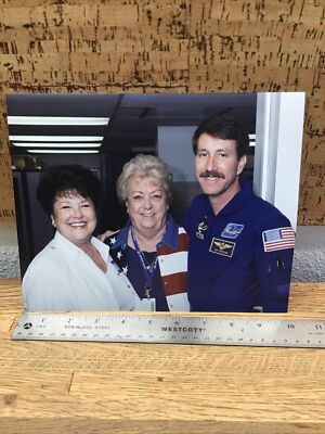Rockwell Int.  KEN ROMINGER   8x10'' Photo NASA Astronauts Crew LL4.8