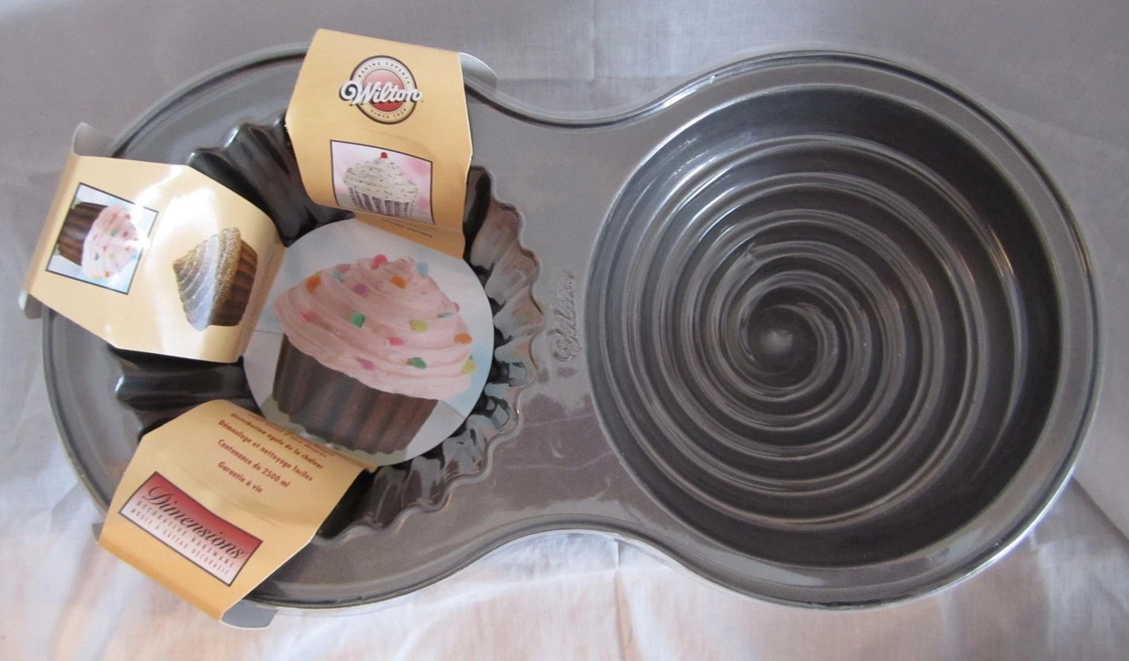 Wilton Cupcake Pans - Giant NEW NEVER USED