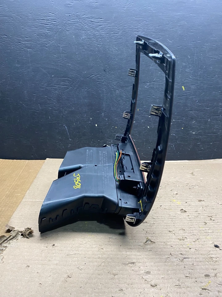 2005 to 2009 Saab 9-7X Dash Radio Stereo Display Trim Panel Bezel J9508 PS - Image 4 of 4