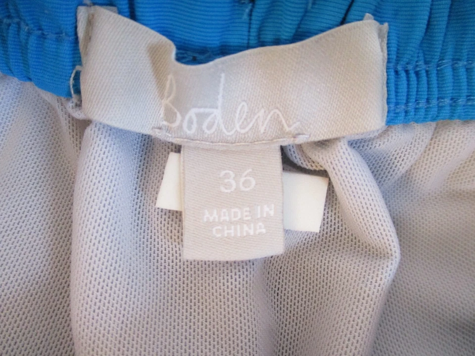 Boden Swim Trunks Boys 36 Blue Surfboards Trucks Drawstring Side Back Pockets - Imagem 3 de 4