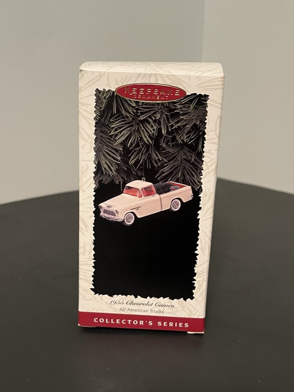 1996 Hallmark Keepsake Christmas Ornament 1955 Chevrolet Cameo American Truck