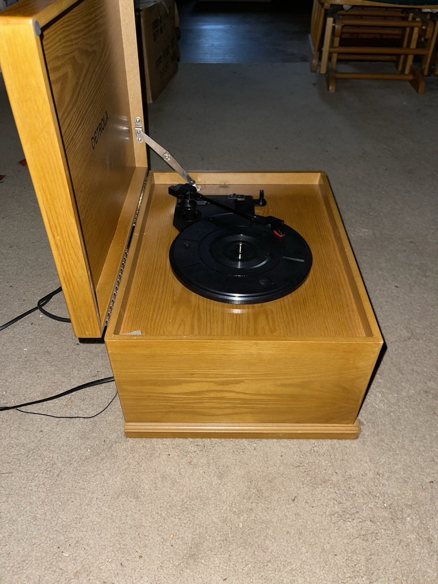 Oak Detrola KM837 Vinyl Record Player CD Cassette Am/Fm Radio