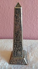 Vintage  Obelisk  graviert von Ägyptische Motiven versilbert ca 20 cm Höhe 