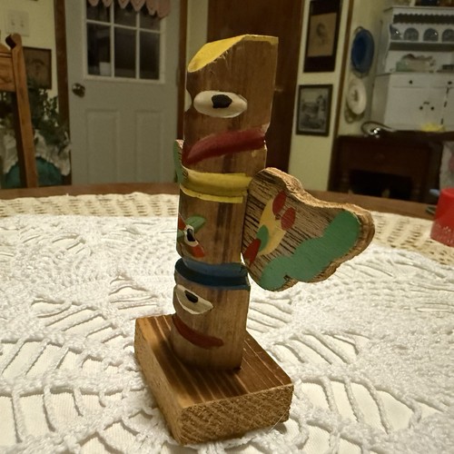 Vintage Hand Painted Carved Souvenir Wooden Totem Pole "Genuine Indian Made"?? - Picture 3 of 8