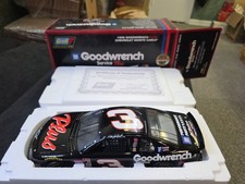 Revell 3 Dale Earnhardt GM Goodwrench Service Plus 1998 Monte Carlo 1:18