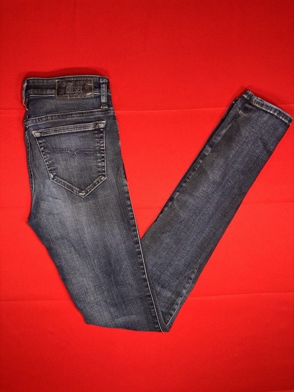 Diesel Women's Skinzee Blue Denim Super Slim Skinny Regular Waist Jeans W25 L31