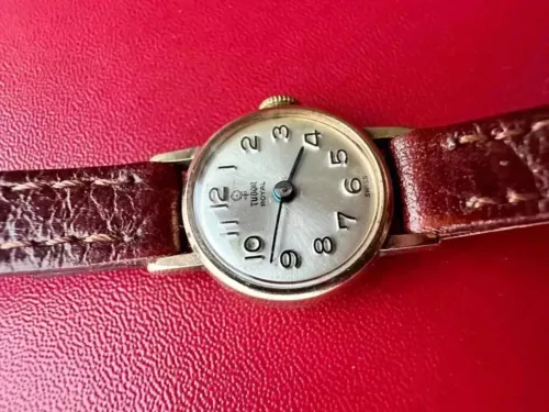 TUDOR ladies watch 9CT Gold. Vintage Beautiful TUDOR ROYAL
