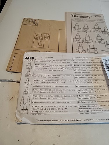 Simplicity 2386 Faith Van Zanten Shopping Bags with Pockets Sewing Pattern - Picture 3 of 3