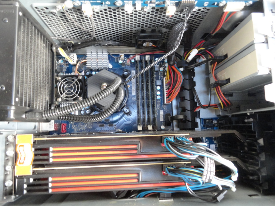 Alienware Aurora R3 Desktop PC, i7-2600K CPU, 8GB RAM, 2x500GB HDD, NO ...