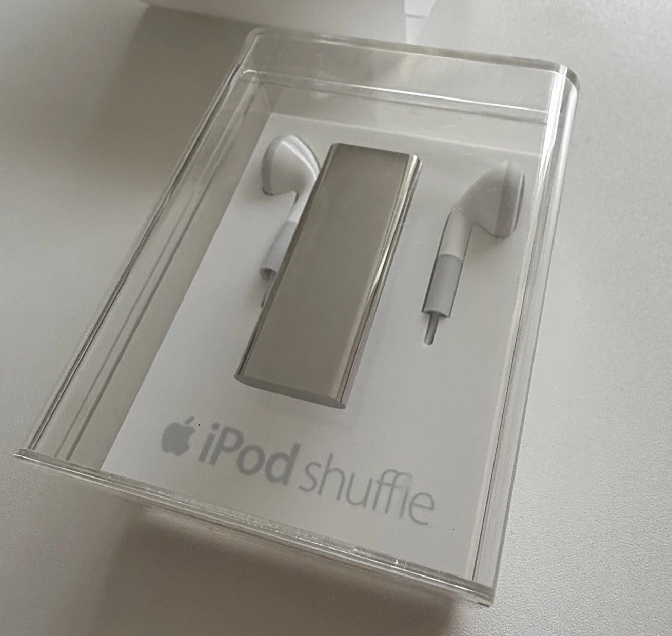 New Sealed Old Stock Apple iPod Shuffle - 3rd Generation Stainless Steel - Rare