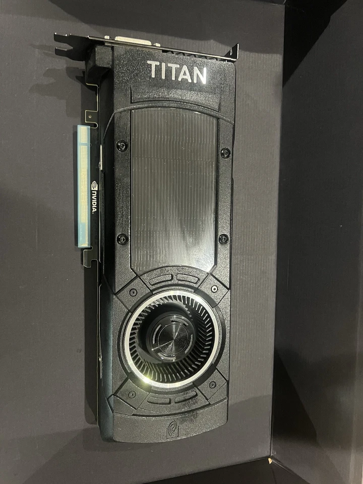 ASUS NVIDIA GeForce GTX TITAN X 12GB GDDR5 Graphics Card With Box - Image 2 of 4